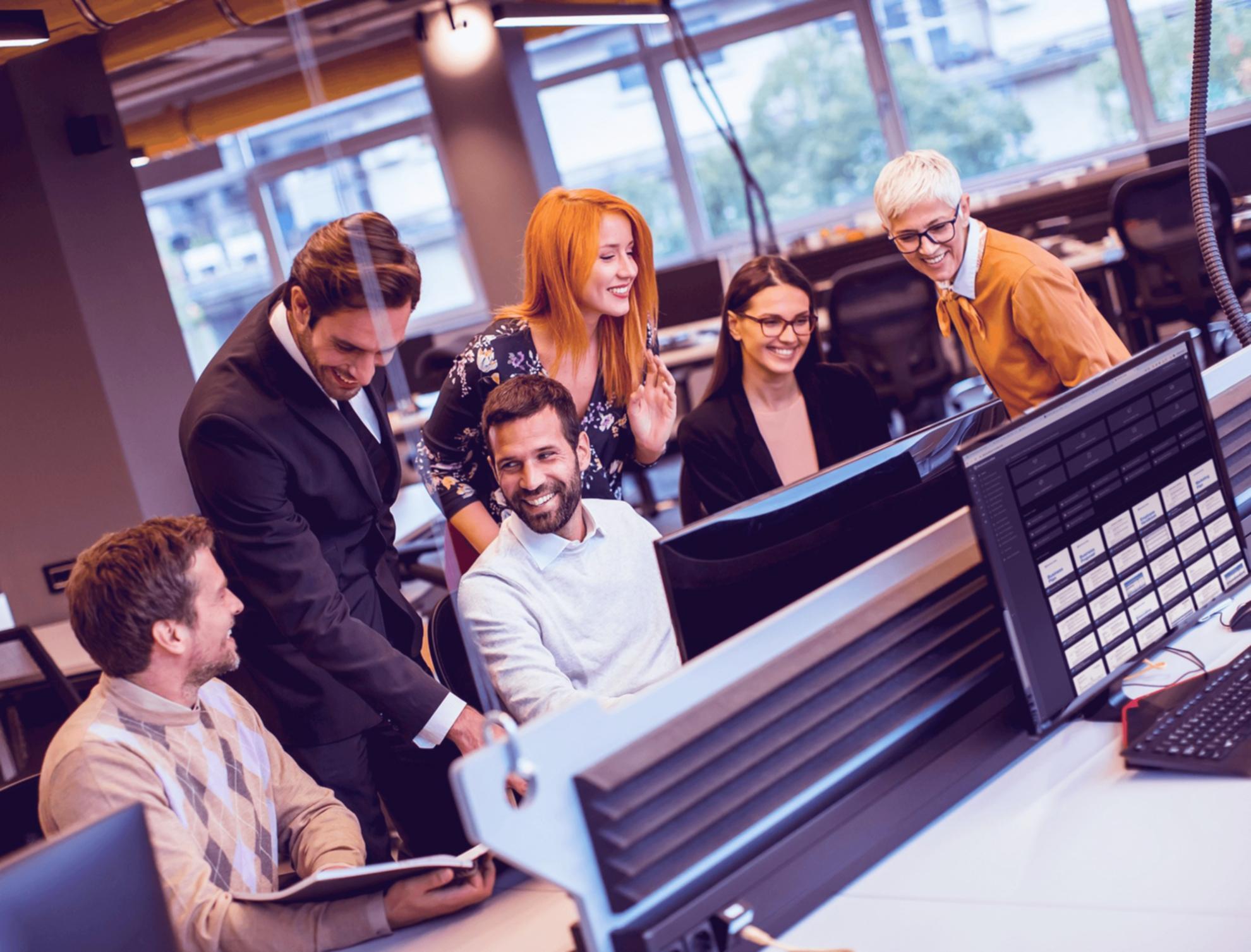 Arbeitsumgebung in Erlangen mit modernem Büroraum